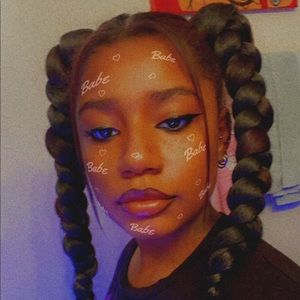 Meet your Posher, Jakezia